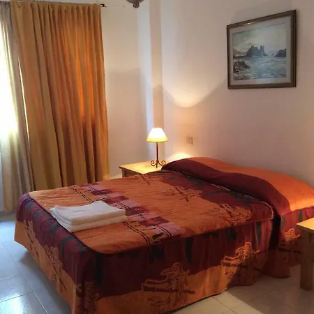 Lagos De Mirazul Ii . Calle Jose Reyes Martin Apartment